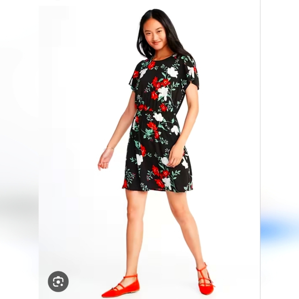 Old Navy Floral Black‎ Dress